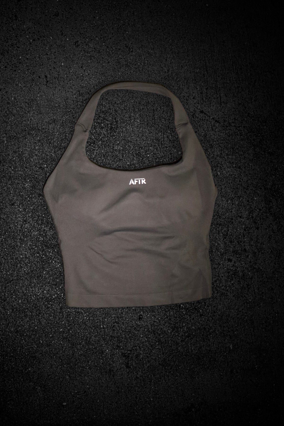 FOCUS HALTER TOP